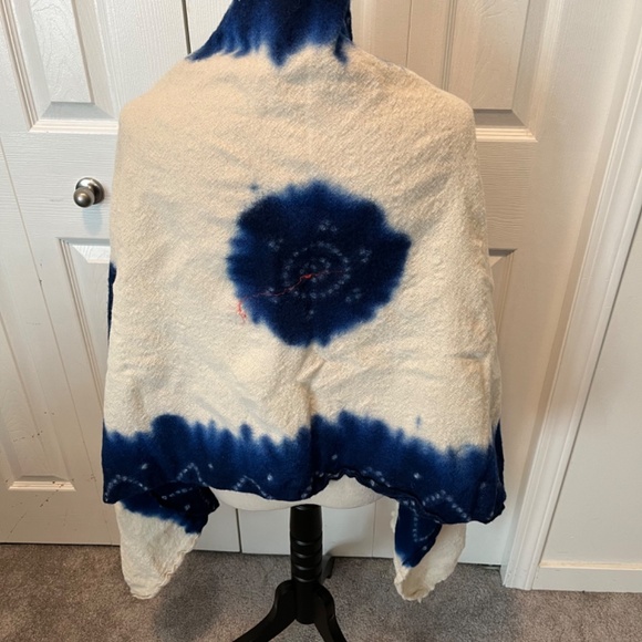 Women’s wool scarf - Picture 8 of 10